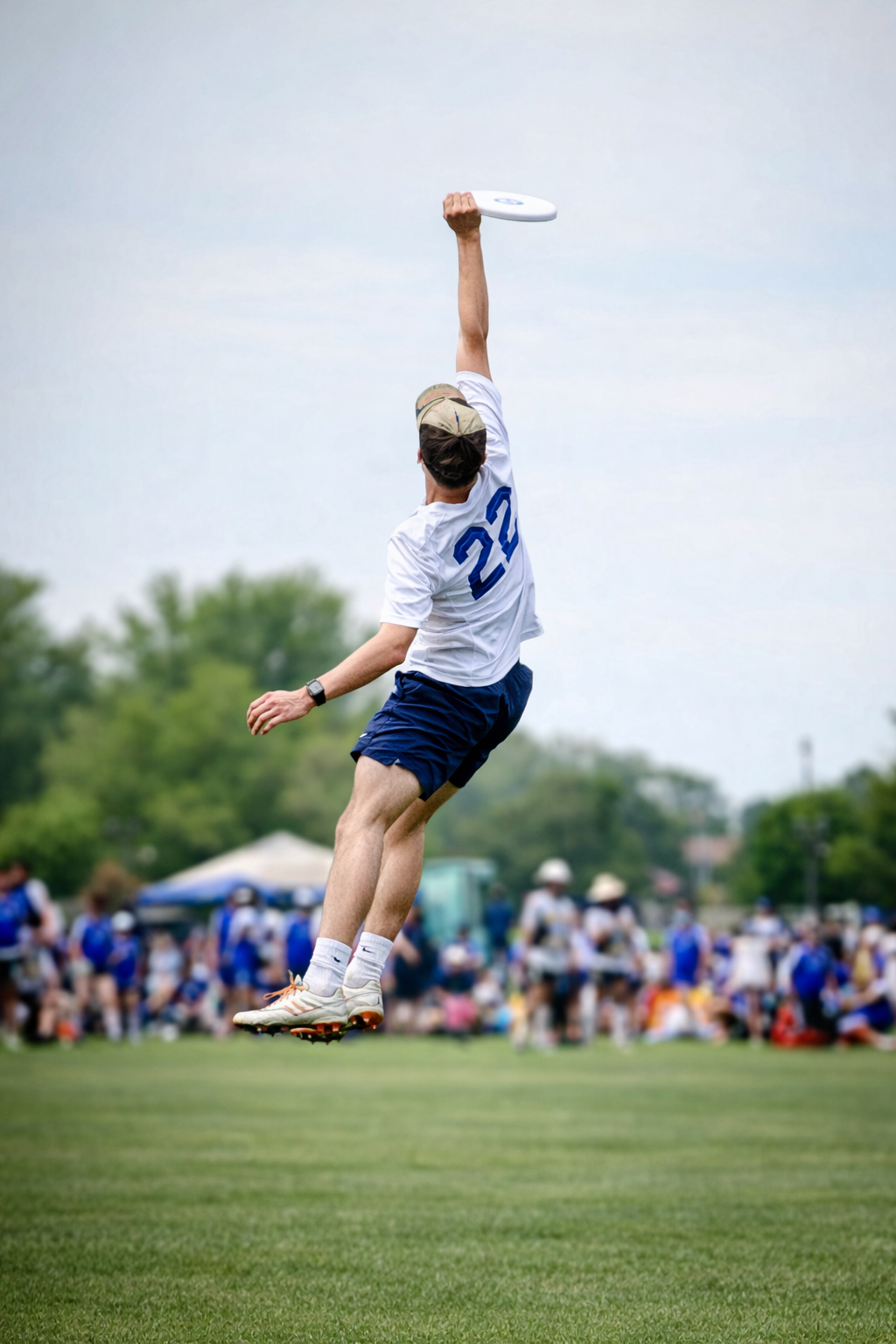 Mavericks player making a sky-high catch